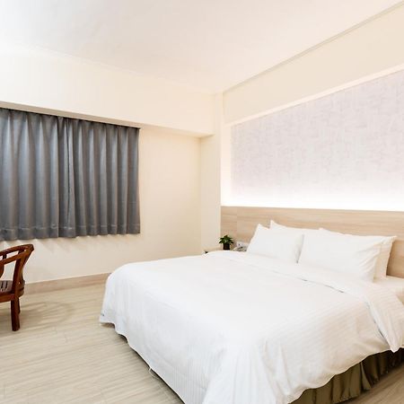 Etung Hotel Taichung Exterior foto